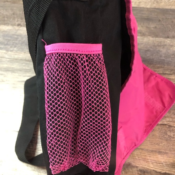 Hello Kitty Messenger Bag black and pink used condition.  Missing zipper piece - Picture 6 of 9